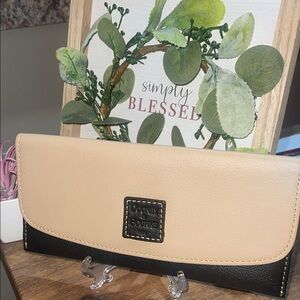 Dooney & Bourke Tan and Black Wallet with Red Inside NWOT
